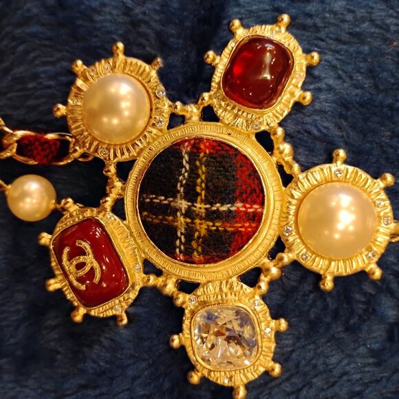 Chanel Paris Edinburgh CC Pendant Necklace Red Tartan Woven Chain w/ Dust Cover - Picture 1 of 11